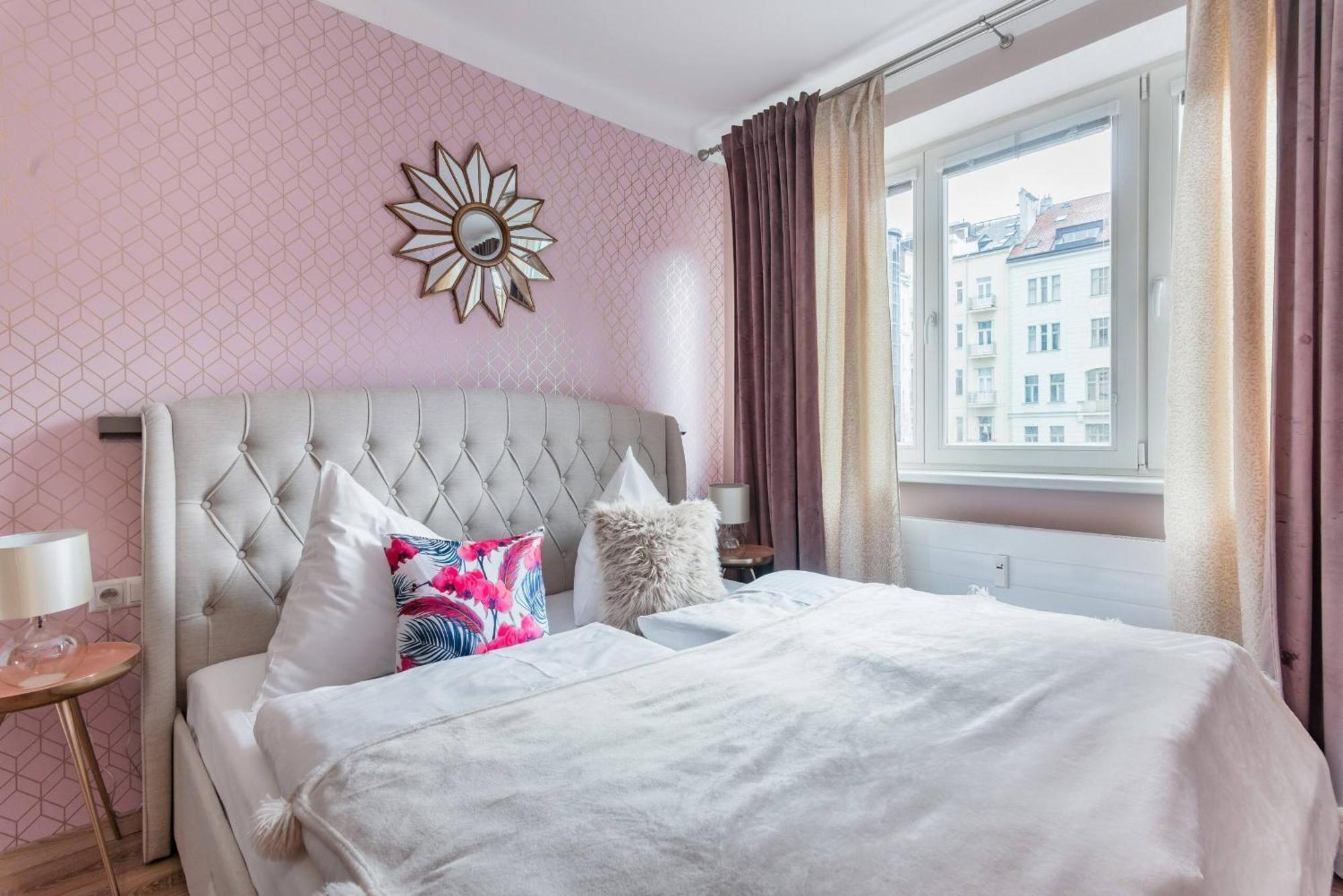 Pastel Art Deco 3Bdr Ruterra Apt Prag Exteriör bild